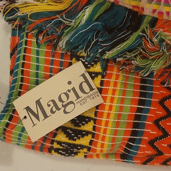 Womens nwts BOHO bag. Large. Has pockets. Bright colors!!! Don't miss it!! - Picture 2 of 5